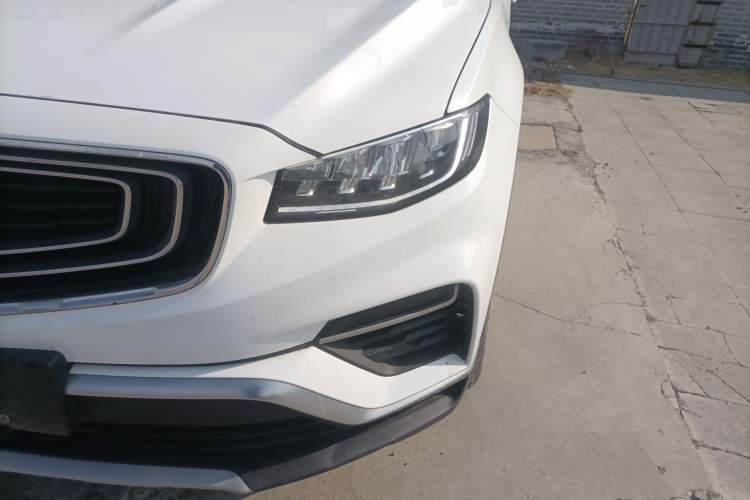 Used Geely Auto Emgrand X7 Sport 2021 Million Edition 1.8TD DCT Two-Wheel Drive Luxury Model
