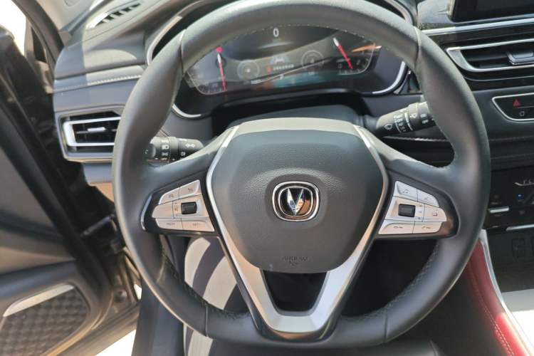 Used CHANGAN CS75 2022 Blue Whale Edition 1.5T DCT Prestige Model
