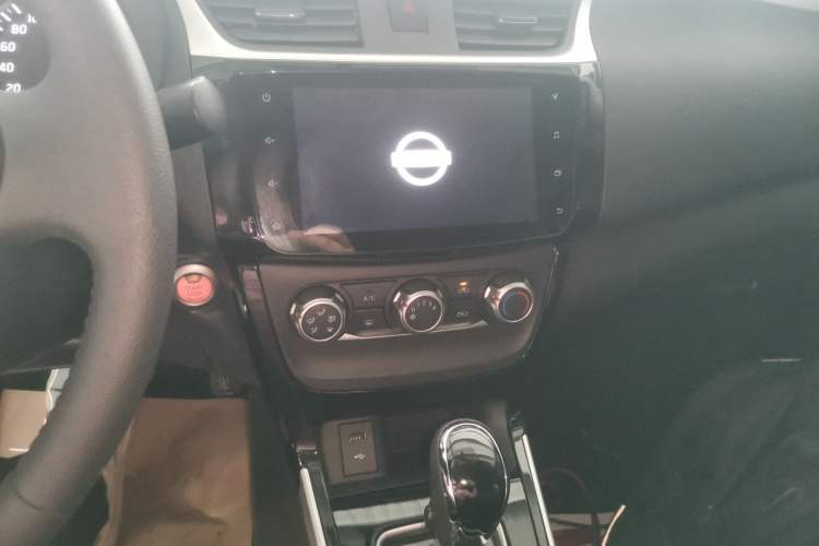 Used Nissan Sylphy 2019 1.6XV CVT Smart Connect Luxury Edition China VI Standard Audio And AC Panel