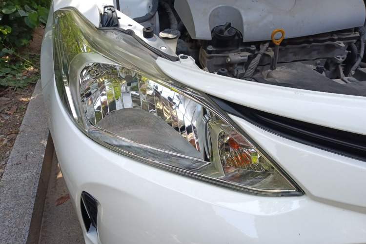Used Toyota Vios 2017 1.5L CVT Innovation Edition Right Front Headlight