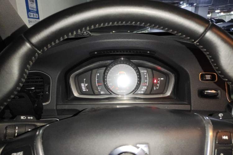 Used Volvo S60 2017 S60L T4 Smart Range Edition Instrument Cluster