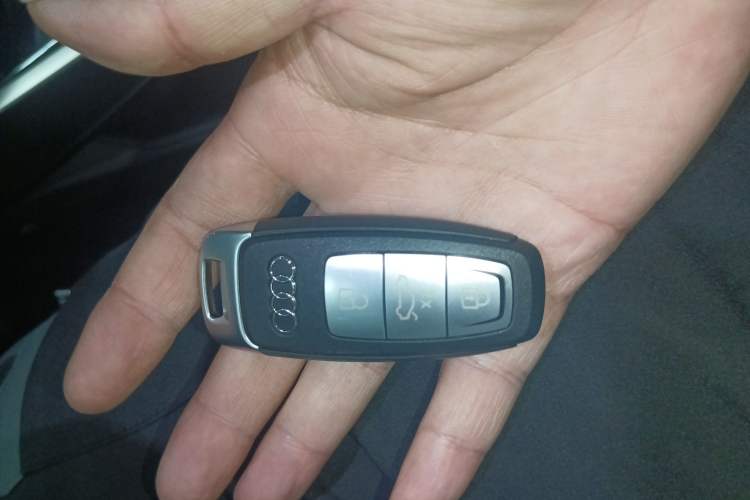 Used Audi Q5 e-tron 2023 40 e-tron Starry Edition Luxury Package Vehicle Key