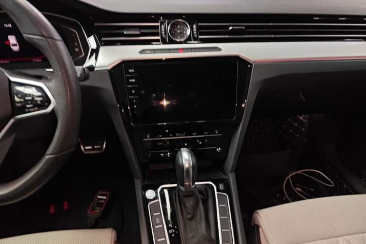 Used Volkswagen Magotan 2023 2 Million Units Commemorative Edition 330TSI DSG Luxury Version
