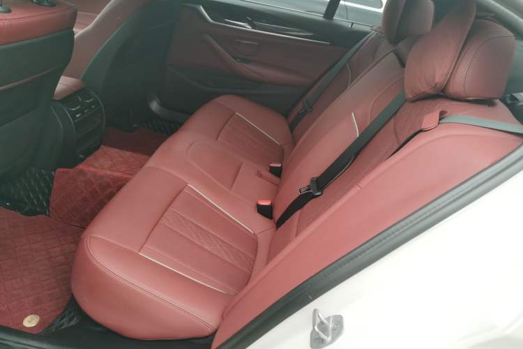 Used BMW 5 Series 2022 Second Facelift 525Li M Sport Package