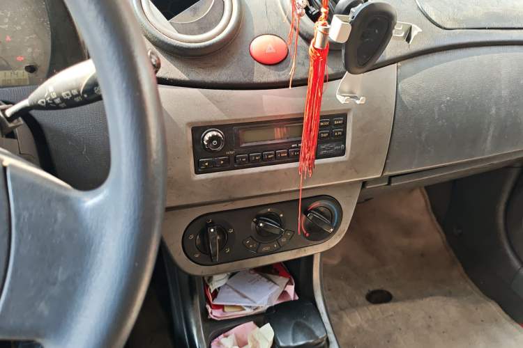 Used Lifan Auto 320 2009 1.3L Standard Edition Audio And AC Panel