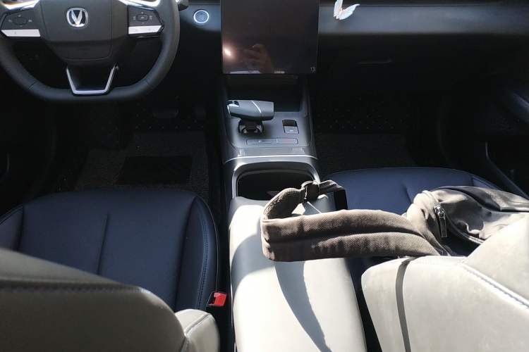 Used Changan Eado 2025 Blue Whale 1.5T 500Bar Prestige Model