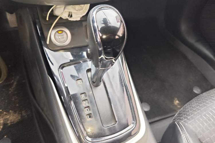 Used Nissan Tiida 2019 1.6L CVT Smart Drive Version China VI Standard Gear Lever