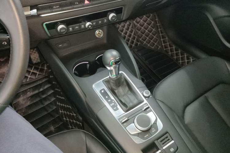 Used Audi A3 2019 Limousine 35 TFSI Style Version China V Emission Standard
