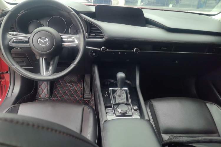 Used Mazda 3 Axela 2020 2.0L Automatic Zhiya Edition Center Console