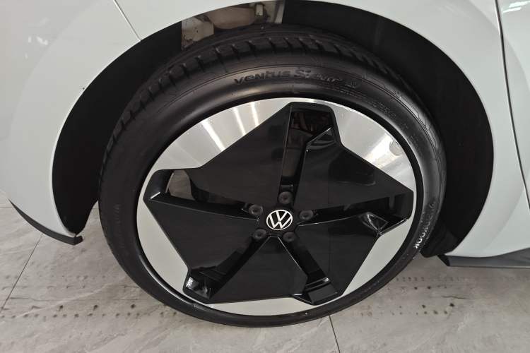 Used Volkswagen ID.3 2023 Upgraded Version Smart Intelligence Edition Right Rear Wheel Hub