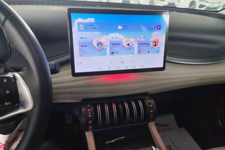 Used BYD Yuan PLUS 2023 Champion Edition 510KM Superior Model Audio And AC Panel