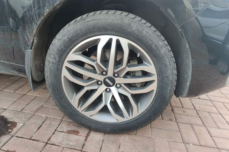 Used Wey VV5 2017 2.0T Ultra-Luxury Version
