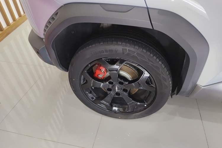 Used Formula Leopard Titanium 3 2025 501 km Four-Wheel Drive Drone Edition Right Rear Wheel Hub