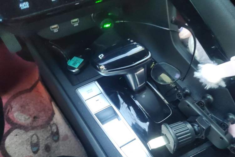 Used Hyundai Elantra 2021 1.5L CVT LUX Prestige Edition Gear Lever