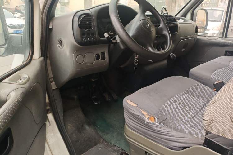 Used Ford Classic Transit 2013 2.8T Diesel Logistics Model with Short Wheelbase and Mid-Roof JX493ZLQ4