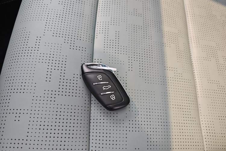 Used Roewe D6 2025 520km Smart Enjoyment Version