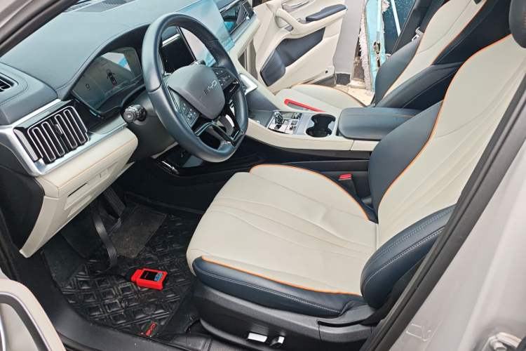 Used BYD Song PLUS New Energy 2023 Champion Edition EV 520KM Prestige Model
