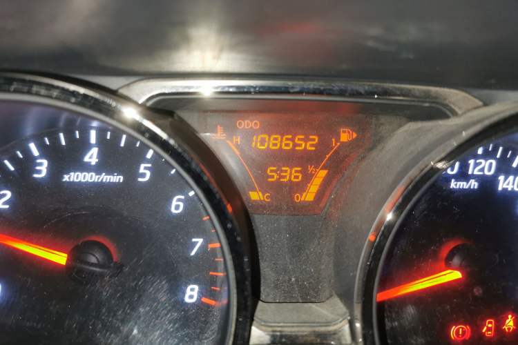 Used Nissan Livina 2013 1.6XE Manual Comfort Edition