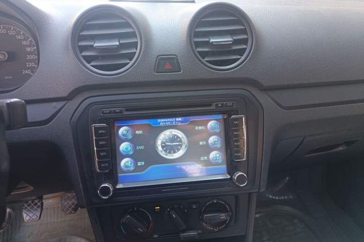 Used Volkswagen Jetta 2013 1.4L Manual Fashion Model