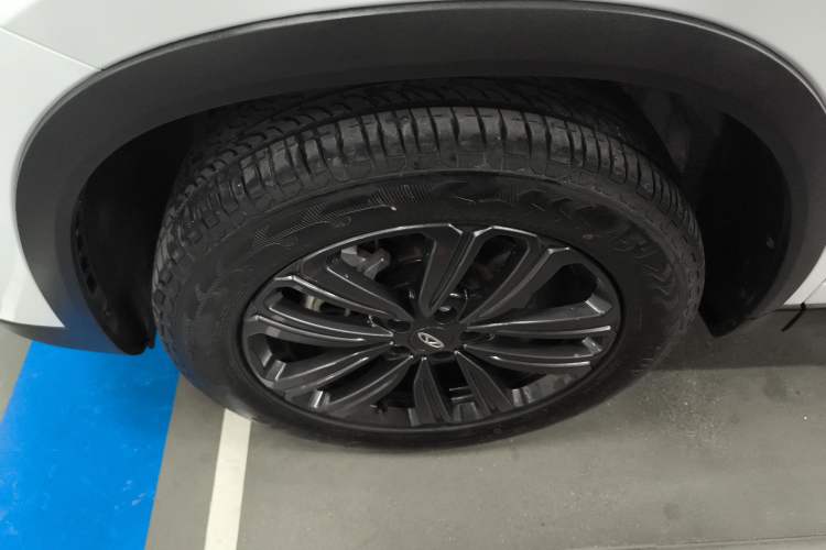 Used Chery Tiggo 8 2022 1.5 TCI Automatic Exclusive Edition 7-Seater Left Front Wheel Hub