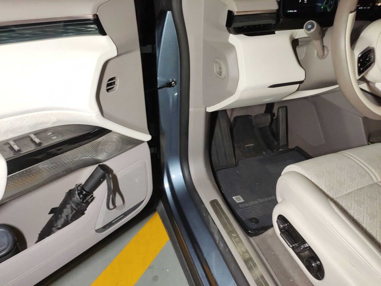 Zeekr 7X 2025 100 kWh Long-Range Rear-Wheel Drive with Intelligent Driving Features — снимка 13