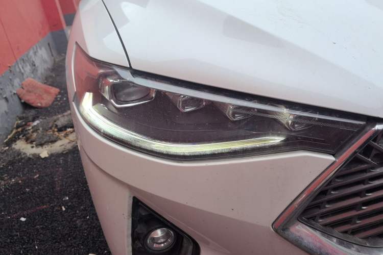 Used Haval F7 2021 1.5T Two-Wheel Drive i-Type Right Front Headlight