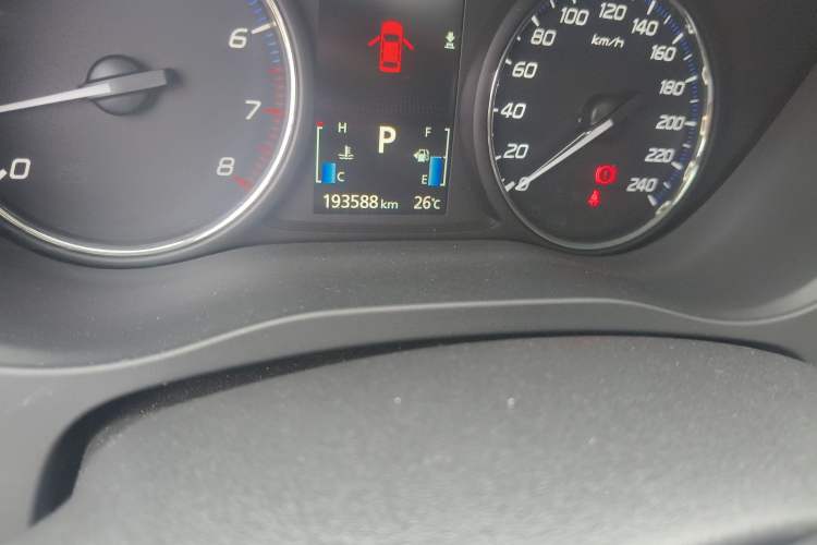 Used Mitsubishi Outlander 2014 2.4L 4x4 Deluxe Value Edition 5 Seats
