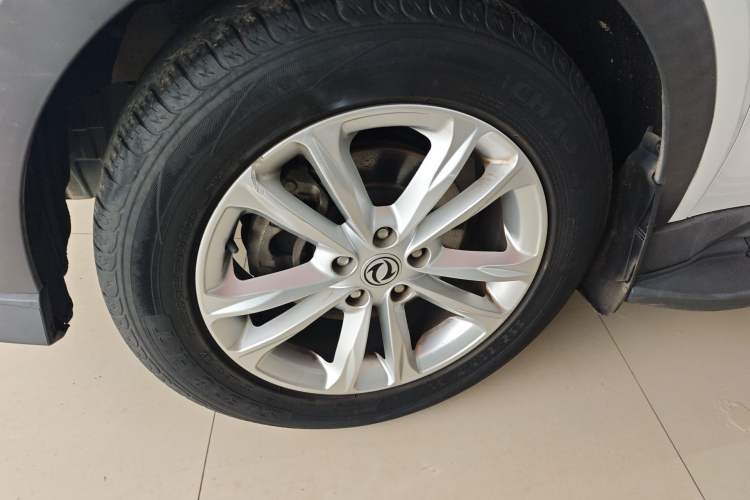 Used Dongfeng Fengon 580 2017 1.8L Manual Comfort Model Left Front Wheel Hub
