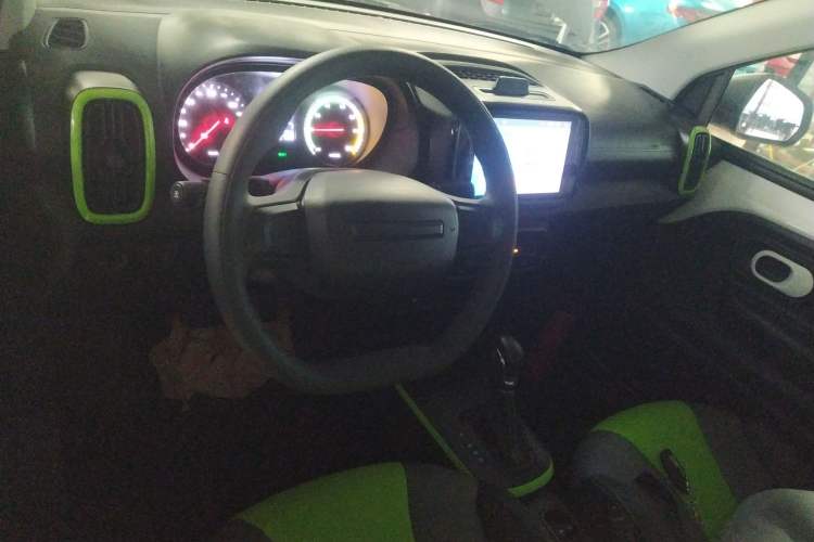 Used Roewe Clever 2021 302 km New Four-Seater Super-Efficient Version