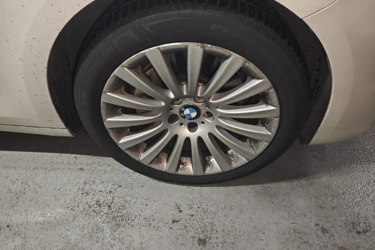 Used BMW 5 Series GT 2014 535i Leading Model Right Front Wheel Hub