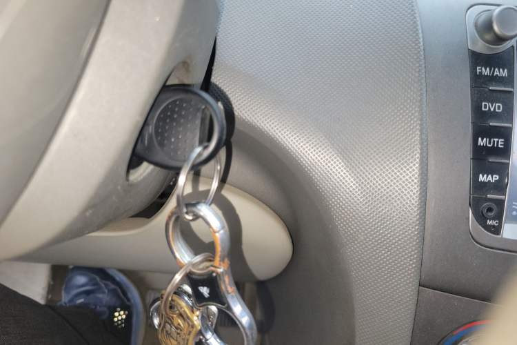 Used Chevrolet Sail 2013 Hatchback 1.2L Manual Ideal Edition