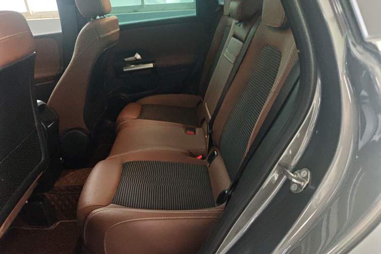 Used Mercedes-Benz B-Class 2020 B 200 Sport Edition Left Rear Seat