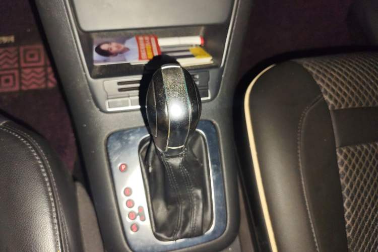 Used Volkswagen Tiguan 2012 1.8TSI Automatic Two-Wheel Drive Elite Edition Gear Lever