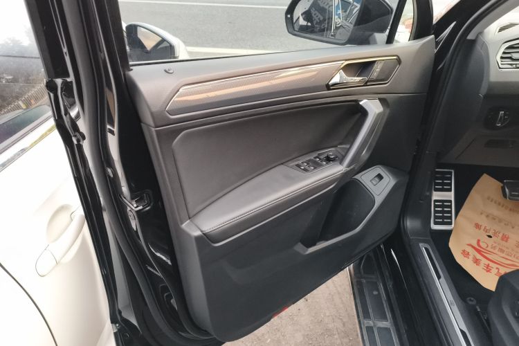 Used Volkswagen Tiguan L 2021 330TSI Automatic Two-Wheel Drive R-Line Enhanced Edition
