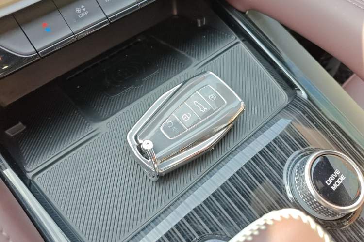 Used Geely Auto Monjaro L 2024 2.0TD High-Power Automatic Two-Wheel Drive Yunqi Version