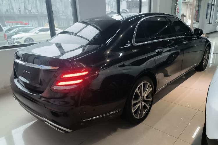 Used Mercedes-Benz E-Class 2018 E 200 L
