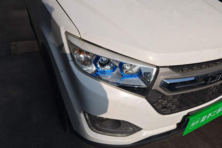 Used Lifan Auto Myway 2016 1.5L Manual Elite Version Right Front Headlight