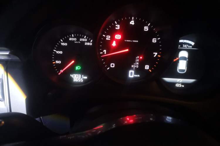 Used Porsche Macan 2018 Macan 2.0T