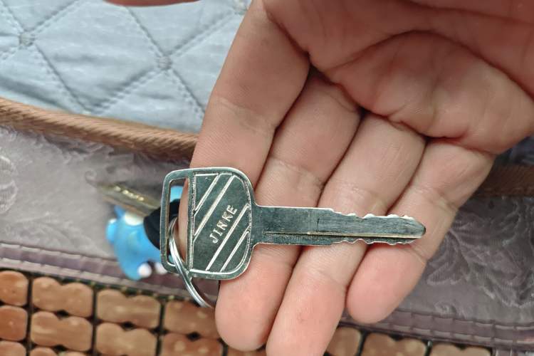 Used Jinbei Hiace 2016 2.0L Express Series Standard Version V19
