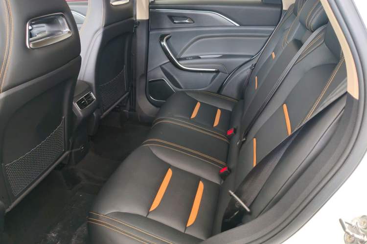 Used Bestune T77 2019 Facelift 230 TID Automatic Luxury Version China V Emission Standard
