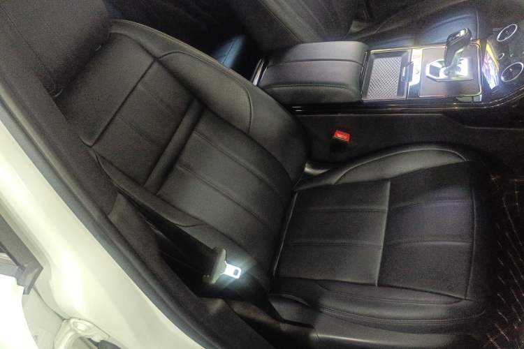 Used Land Rover Range Rover Evoque 2021 Range Rover Velar 249 PS R-Dynamic S Performance Edition