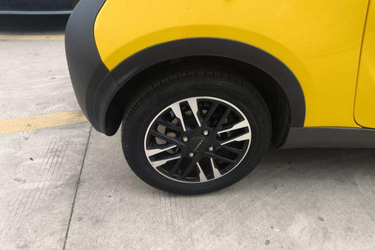 Used Chery Little Ant 2022 Revised Version Sweet Pink Edition Half-Sugar Version Lithium Iron Phosphate 30.7 kWh 30 kW 301 km