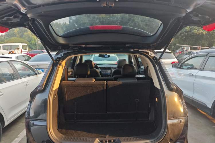 Used Dongfeng Fengon 580 2020 1.8L Manual Comfort Model Trunk