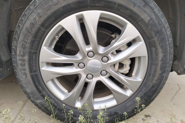 Used Haval M6 2019 1.5T Manual Two-Wheel Drive Urban Version China VI Standard Right Front Wheel Hub