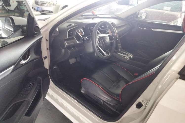 Used Honda Civic 2021 HATCHBACK 220TURBO CVT New Trendsetter Driver Seat