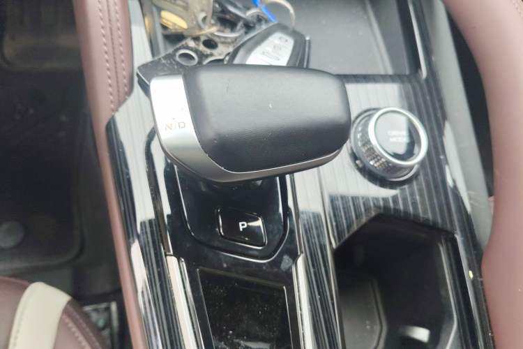 Used Geely Auto Monjaro L 2023 2.0TD High-Power Automatic Two-Wheel Drive Flagship Version
