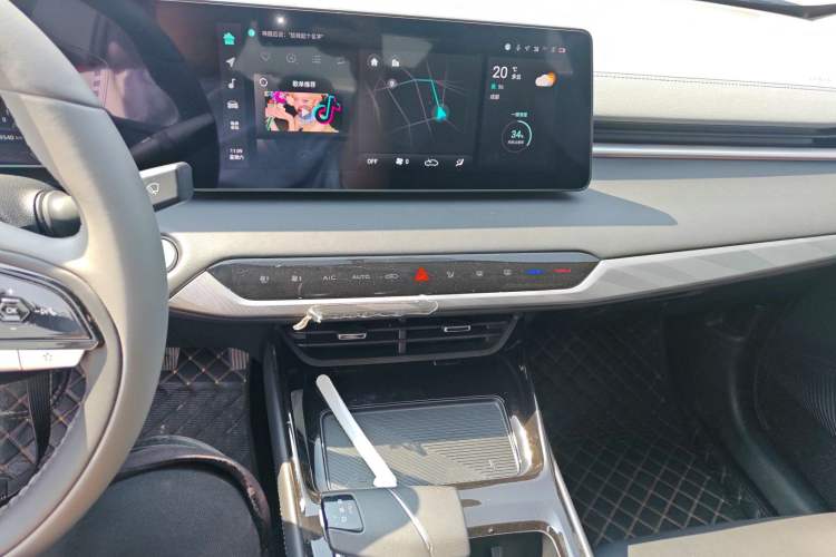 Used CHANGAN Ruicheng PLUS 2023 1.5T DCT Prestige Edition