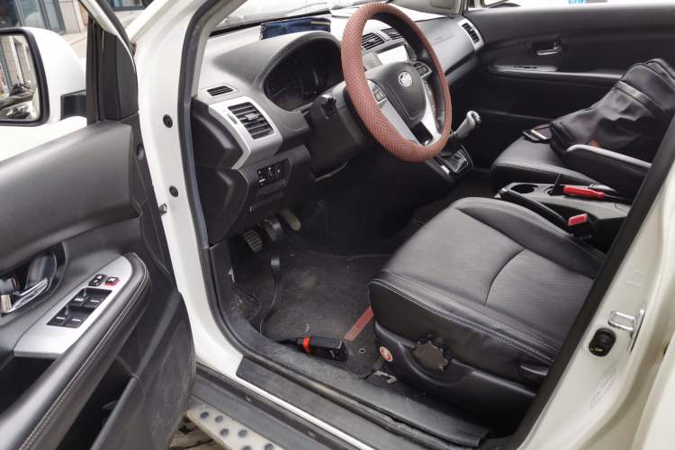 Used BYD S6 2013 Platinum Edition 2.0L Manual Elite Model
