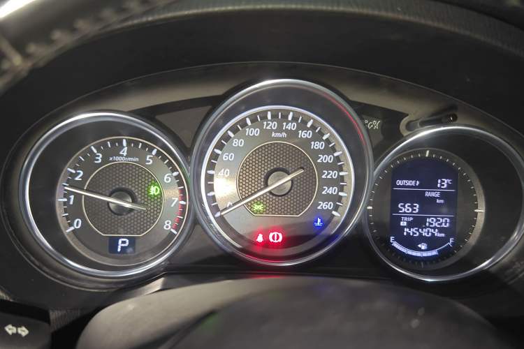 Used Mazda Atenza 2014 2.0L Blue Sky Luxury Edition