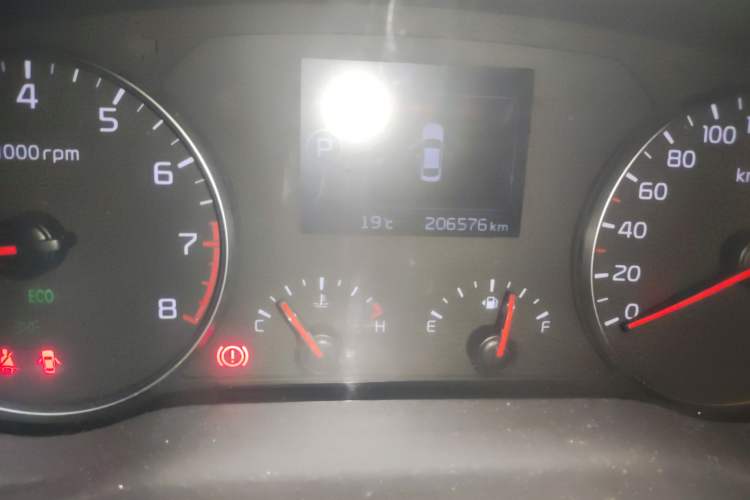 Used Kia K4 2015 1.8L Automatic GLS Special Odometer Close Up